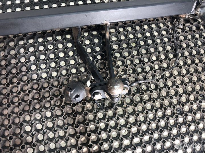 Сцепное устройство (Фаркоп) Land Rover Freelander