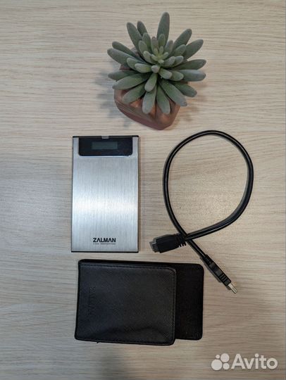 Внешний диск Zalman ZM-VE300 с установленным HDD