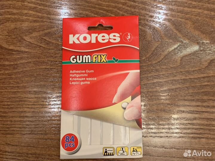 Клейкая масса лента Kores для офиса