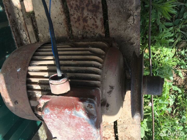 Циркулярная пила с электродвиготелем бу