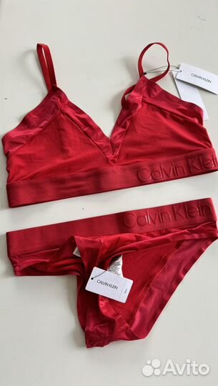 Комплект нижнего белья calvin klein новый