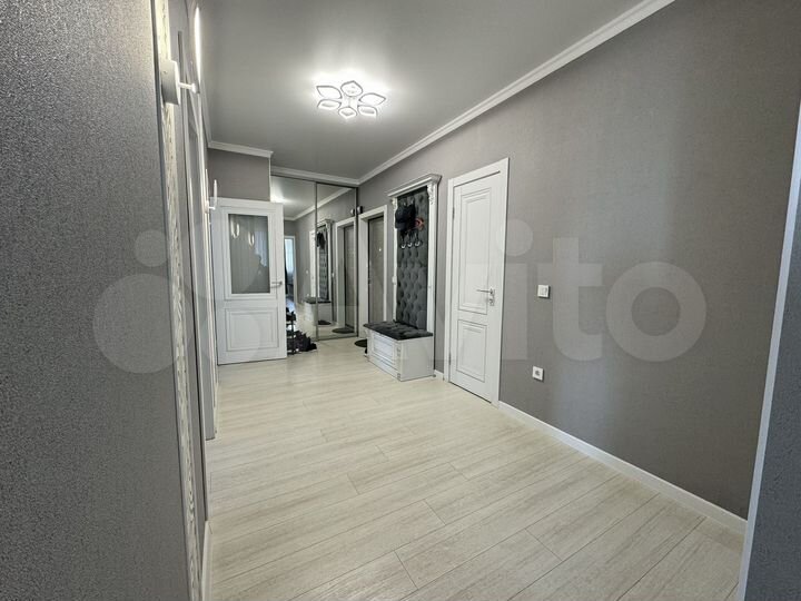 3-к. квартира, 80 м², 6/25 эт.