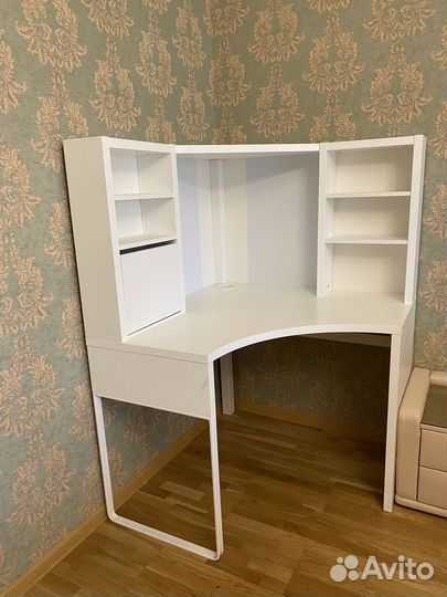 Письменный угловой стол IKEA mikke