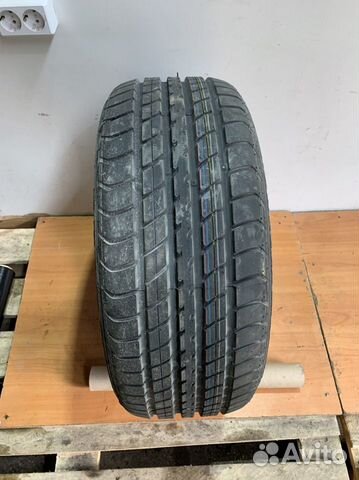 Dunlop SP Sport 2000 235/45 R17 94Y