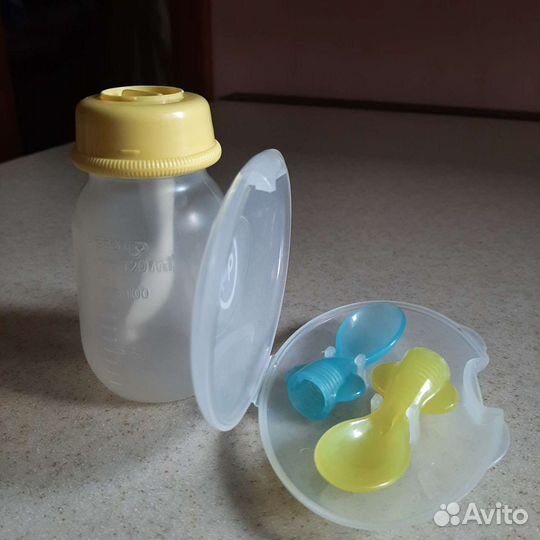 Бутылочка с ложкой для введения прикорма pigeon