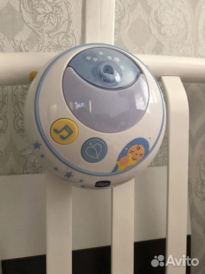 Музыкальная карусель на кроватку chicco