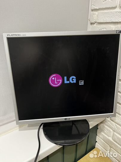 Монитор LG flatron L1953S