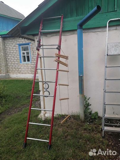 Детская шведская стенка