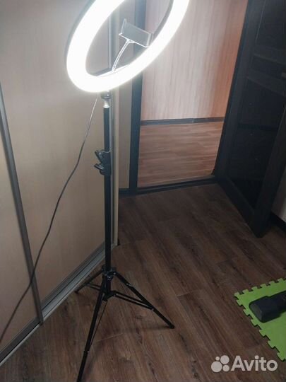 Кольцевая лампа со штативом 33 см
