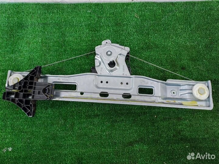 Стеклоподъемник задний левый Opel Zafira C 2014