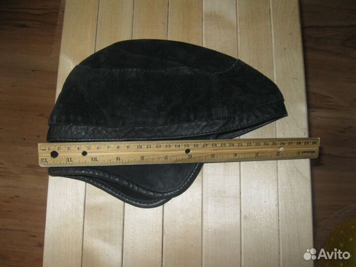 Шапка замша черная 56см на подкладке с ушками