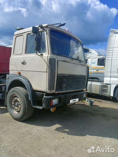 МАЗ 64229-032 с полуприцепом, 1996