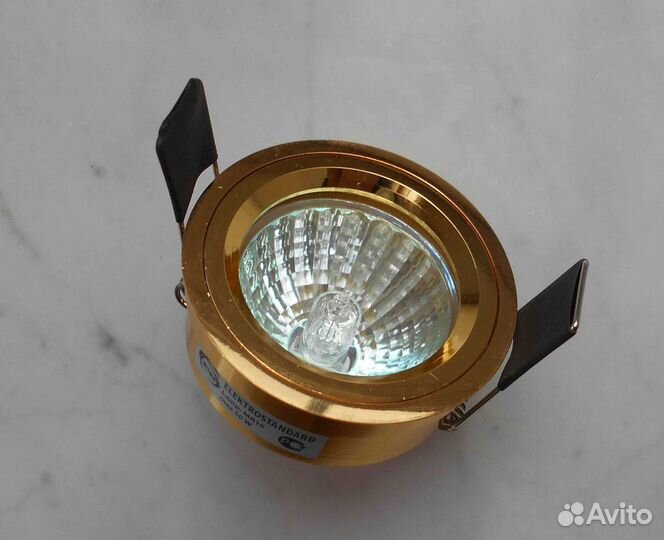 Потолочные встраиваемые точечные светильники