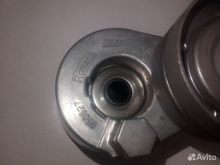 Натяж. ролик на F4R