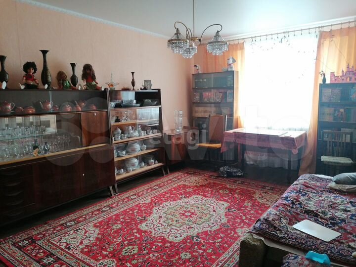 Дом 298,2 м² на участке 7 сот.