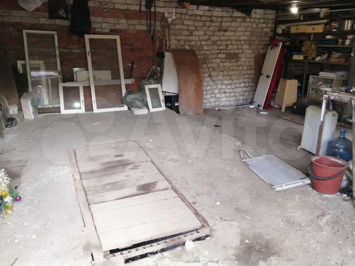 Гараж, > 30 м²