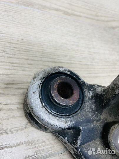 Цапфа задняя Honda Civic 4D