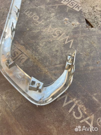 Накладка хром переднего бампера LADA Largus