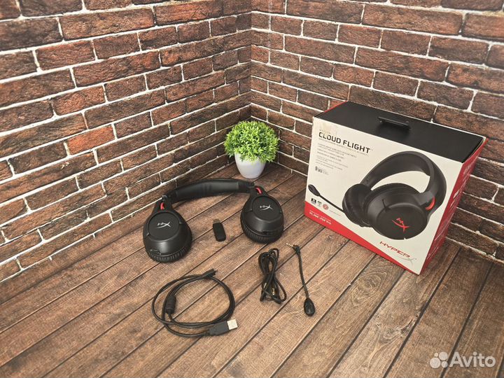 Наушники HyperX Cloud Flight HX-hscf-BK/EM