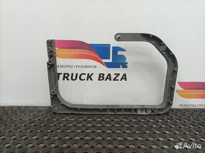 Кронштейн крыла передний левый