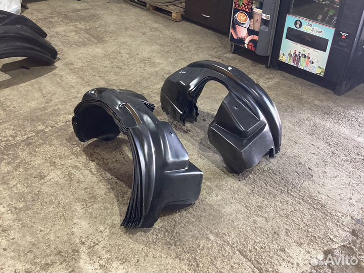 Подкрылки на Форд Транзит С 2014+