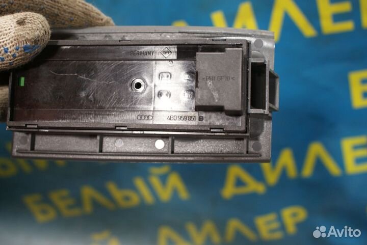 Блок управления стеклоподъемниками audi A6 C5