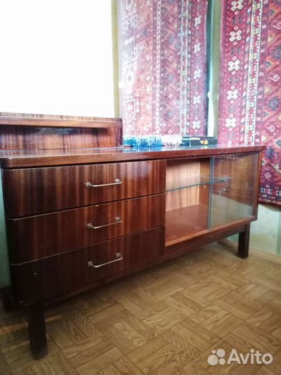 Тумба туалетная с зеркалом и ящиками, 1971г