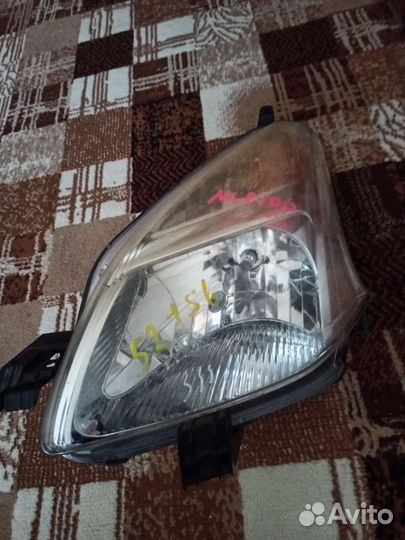 Фара на Тайота Рактис
