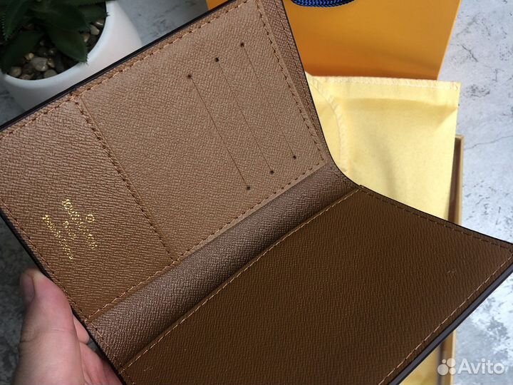 Обложка на паспорт louis vuitton