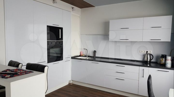 3-к. квартира, 98 м², 13/17 эт.