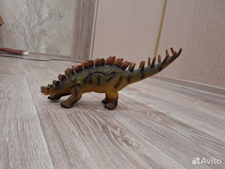 Динозавры игрушки