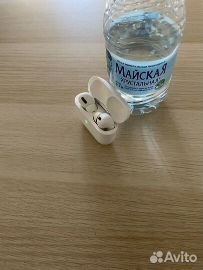 Беспроводные наушники apple airpods