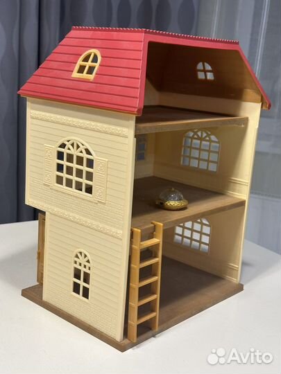 Дом для кукол Sylvanian Families