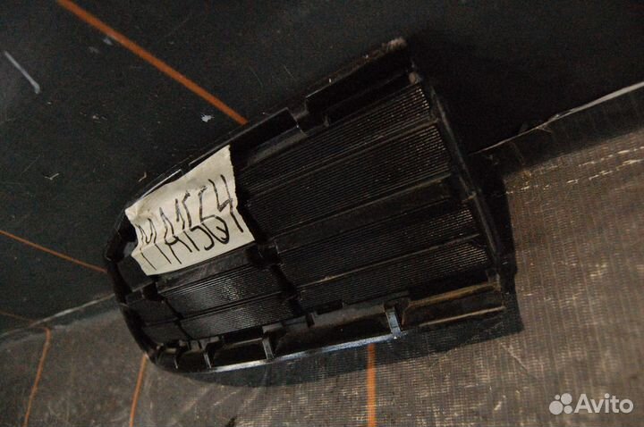 Решетка бампера переднего правая - Toyota RAV 4