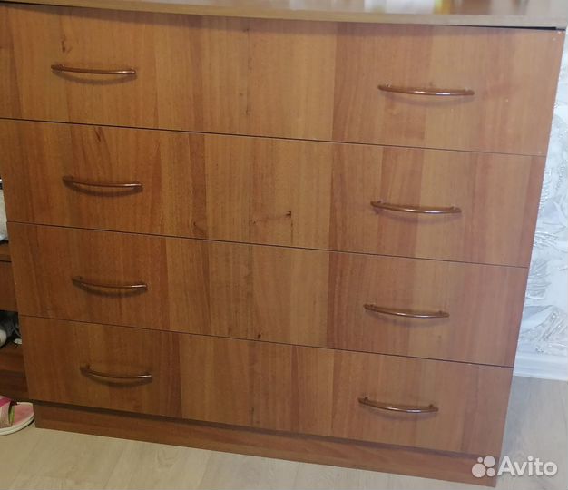 Продам спальный гарнитур