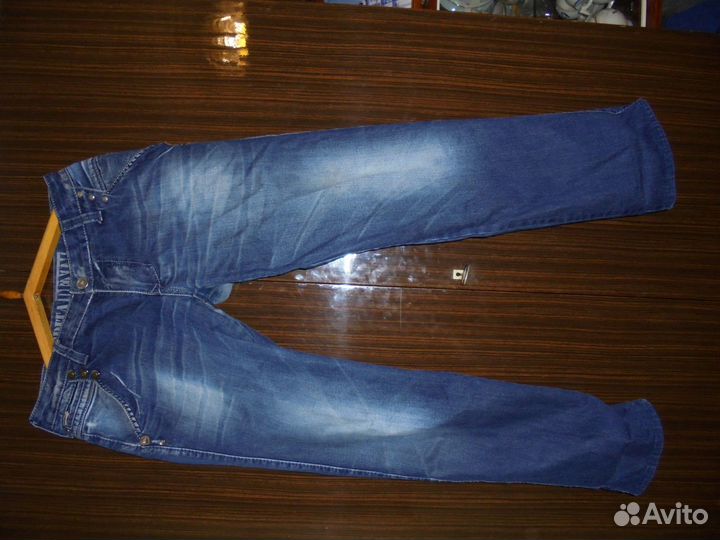 Джинсы 