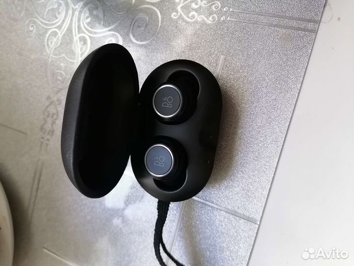 Наушники Bang & Olufsen Beoplay E8