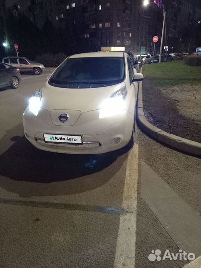 Nissan Leaf 109 л.с. AT, 2015, 108 000 км