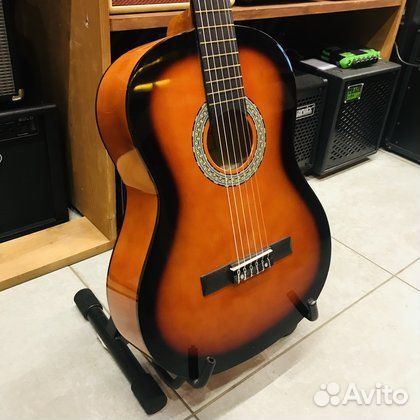 Гитара классическая с отличным звуком