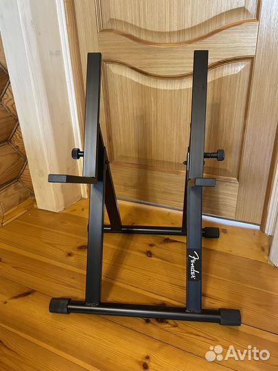 Стойка для комбоусилителя Fender