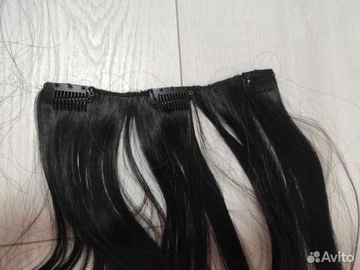 Волосы на заколках