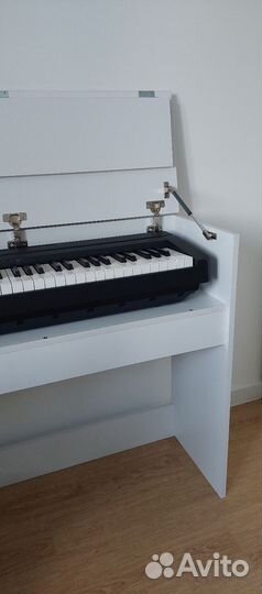 Стойка для пианино Yamaha p-45b