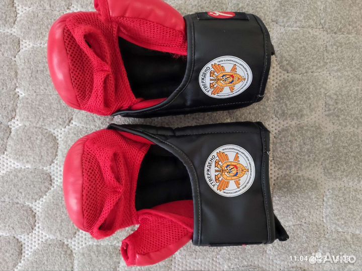 Перчатки для рукопашного боя
