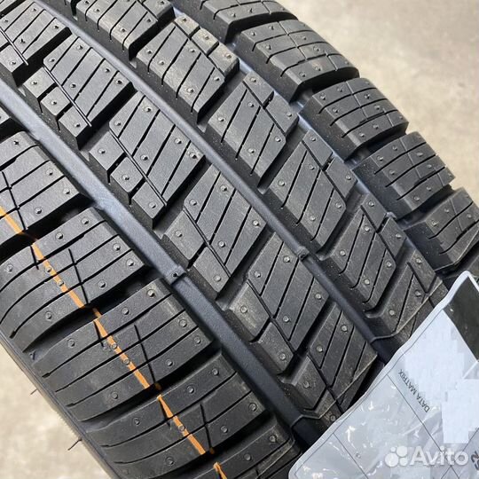 Hankook Vantra ST AS2 RA30 195/70 R15C 104R