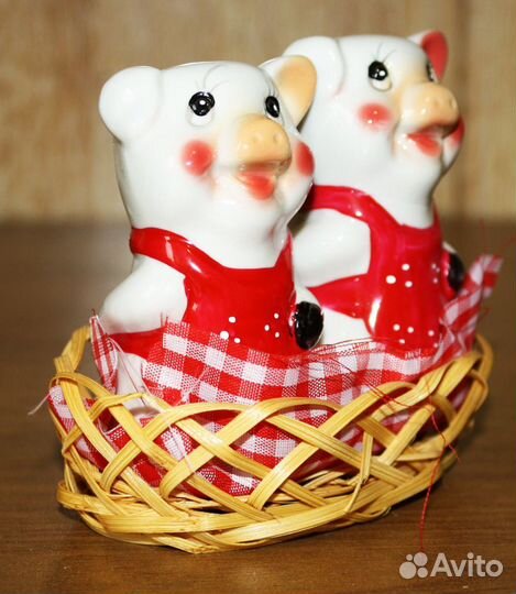 Набор для специй и набор кухонных принадлежностей