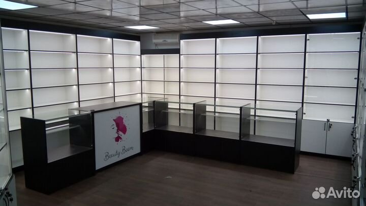 Витрины, прилавки и торговые острова на заказ