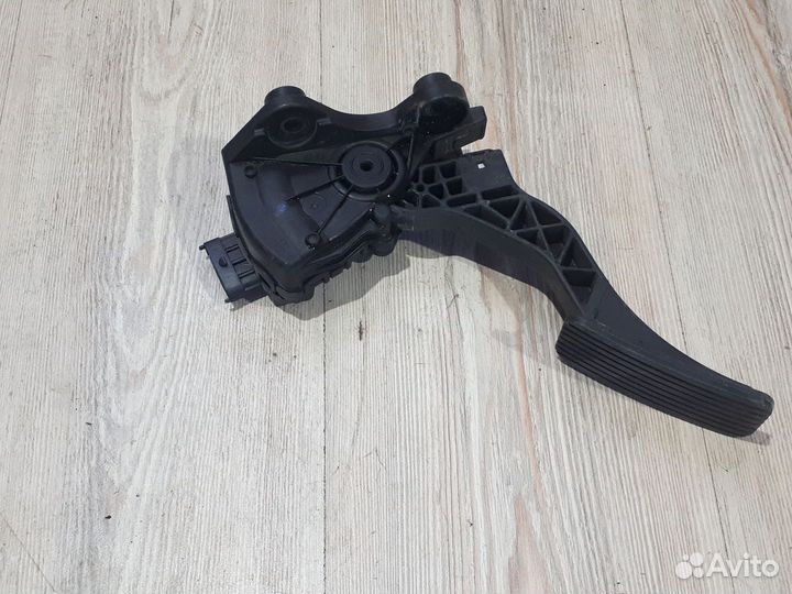 Педаль газа Kia ceed 1 ED