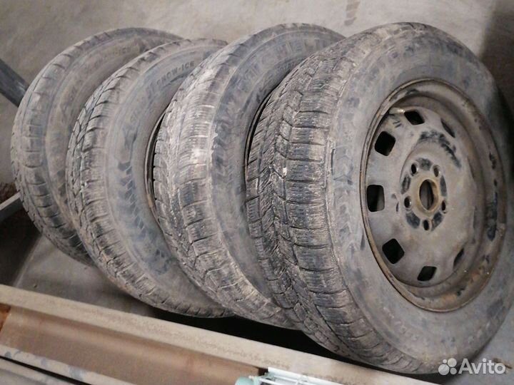 Зимняя резина на дисках 205/65 R15C michelin
