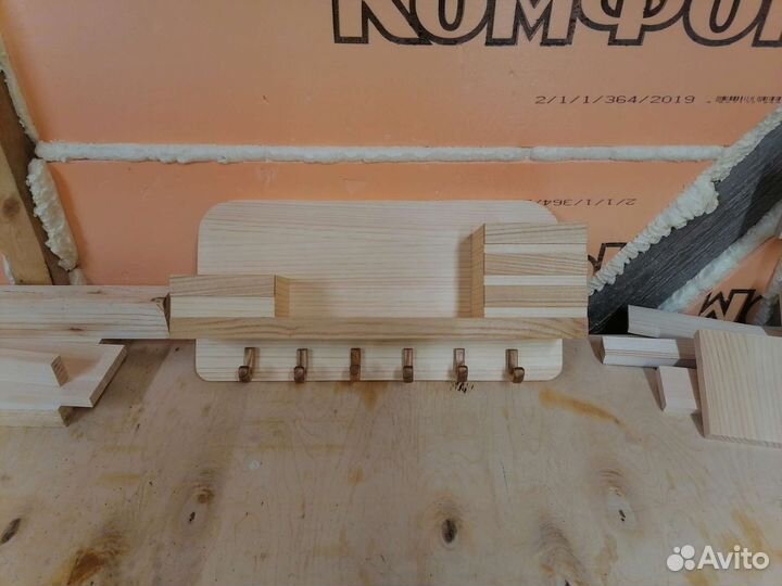 Ключница настенная из дерева