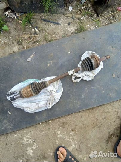 Привод левый Лада Веста (Рено)